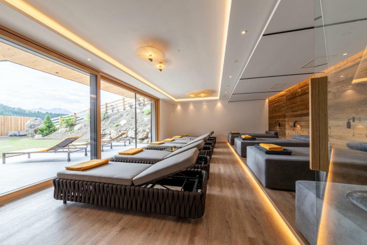 Hotel Rommisa 佩尔卡 外观 照片